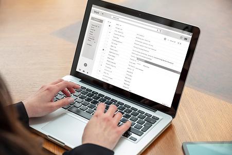 How to Write a Follow-Up Email After an Interview (Examples + Guide)